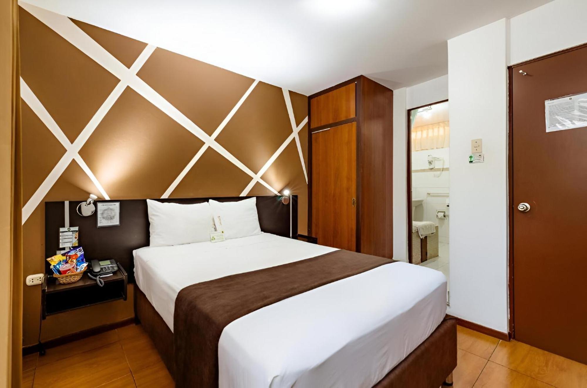 Hotel El Centurion Trujillo Exteriér fotografie
