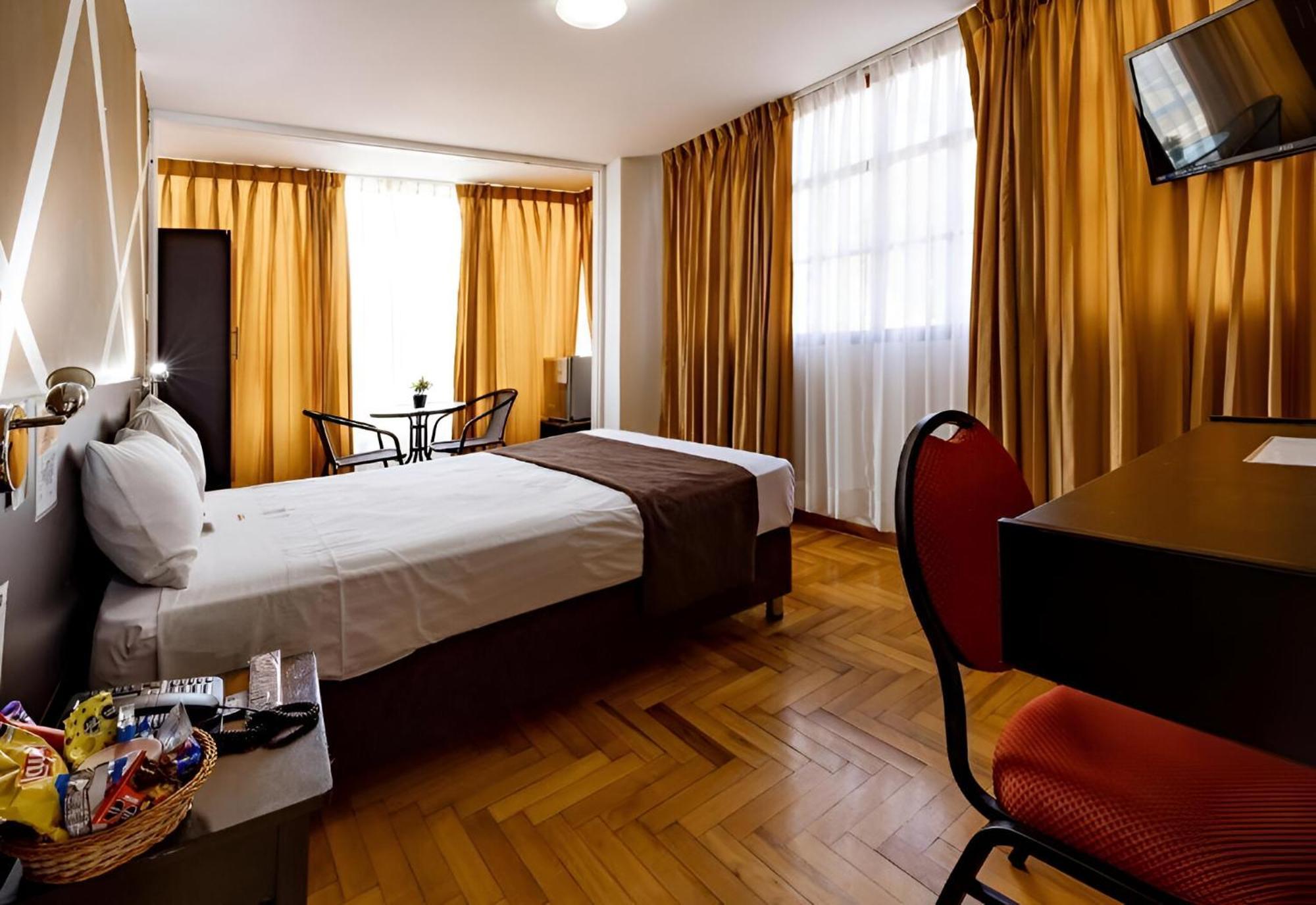 Hotel El Centurion Trujillo Exteriér fotografie